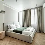Luxury 2Br Apartment Near Monaco