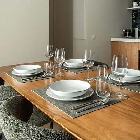 Luxury 2br Near Monaco Apartment